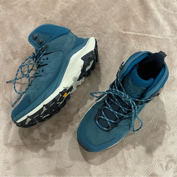 Hoka boots - Picture 6 of 15